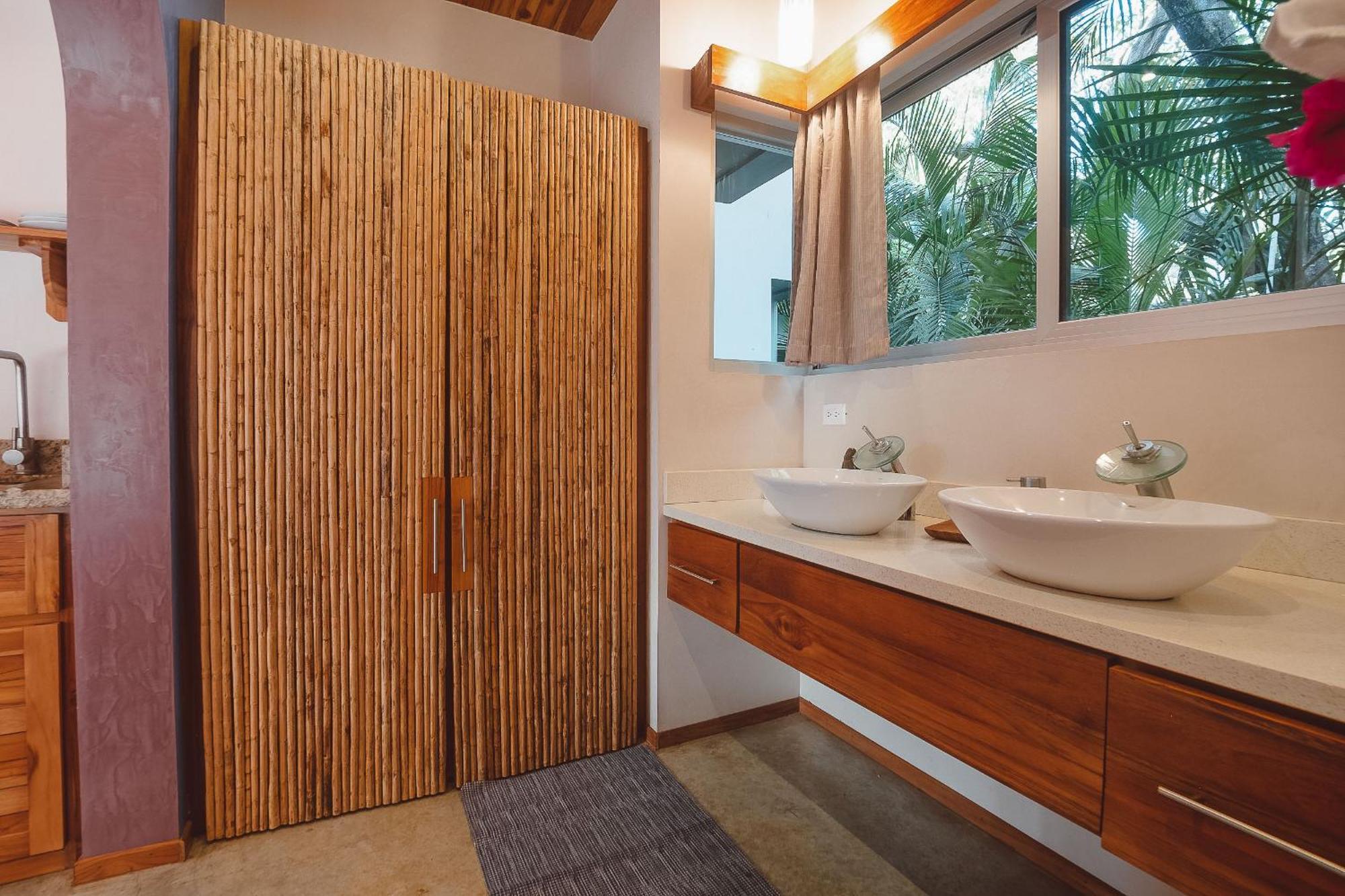 Iluminar Beachfront Suites 诺萨拉 外观 照片