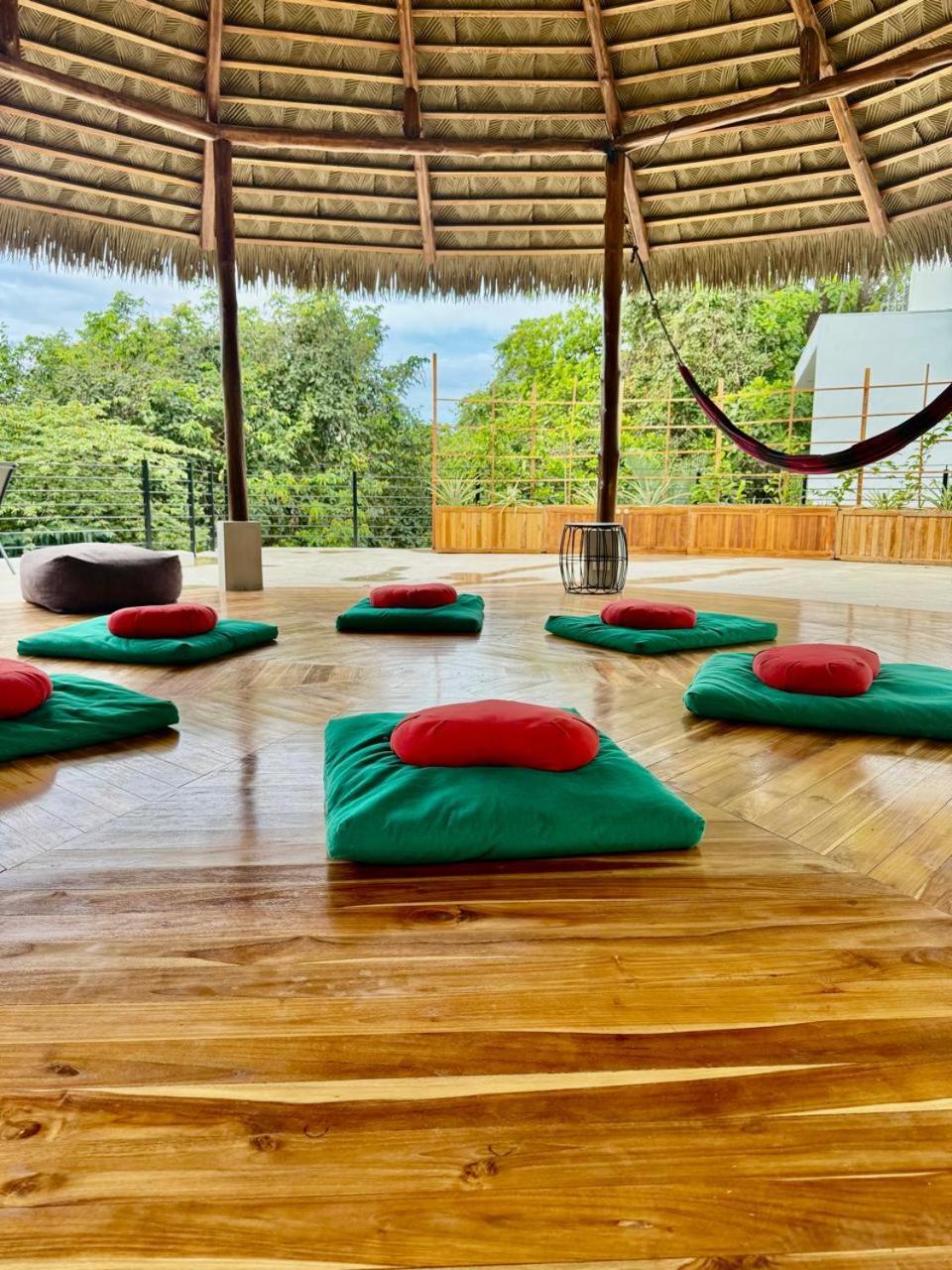 Iluminar Beachfront Suites 诺萨拉 外观 照片